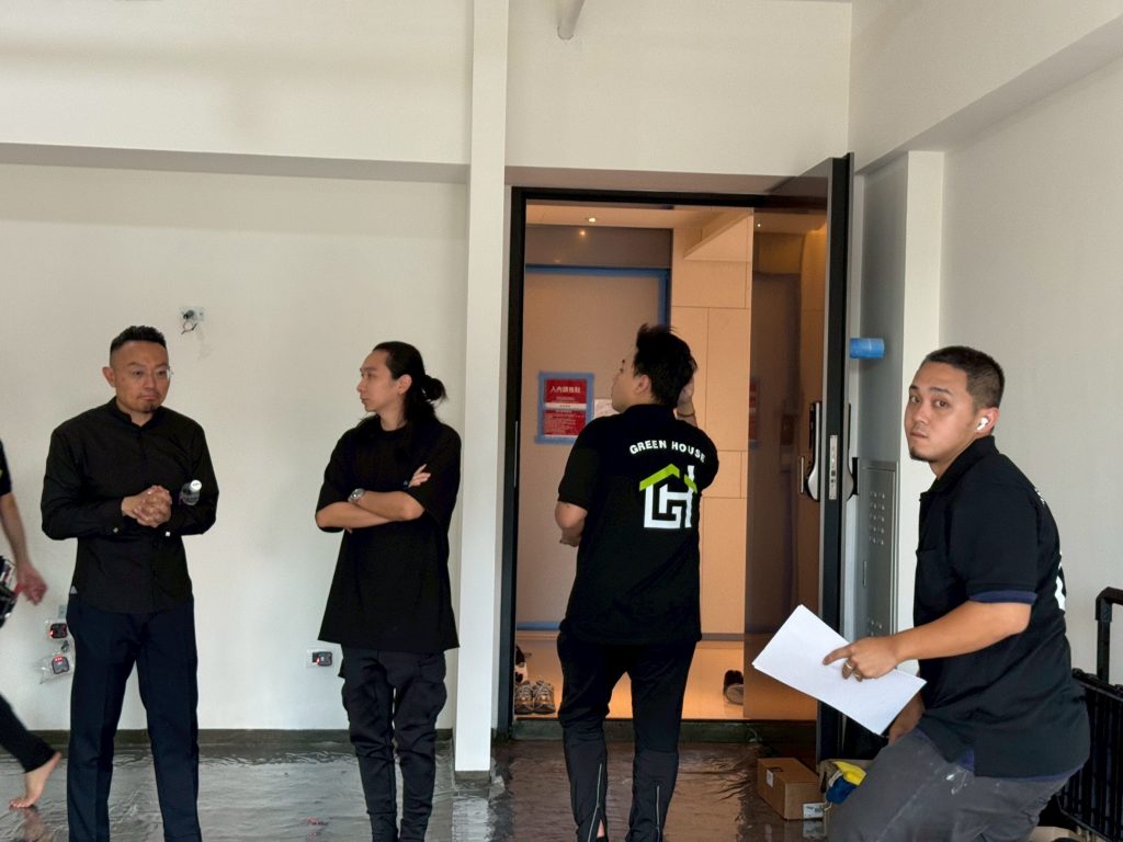 LINE_ALBUM_2025910_251002_21